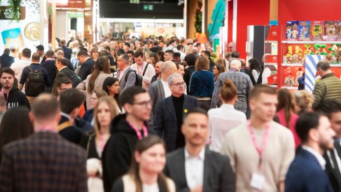 ism25_besucherstrom_1200x675