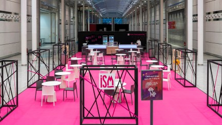 Pink Champagne Bar